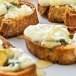 #30 Croutons Gorgonzola Cheese